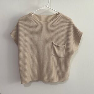Short sleeve sweater top